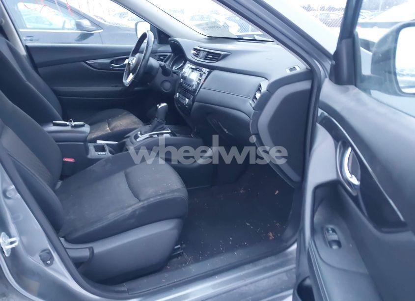 Photo 5 of 2017 Nissan Rogue SV (VIN JN8AT2MV2HW002004)