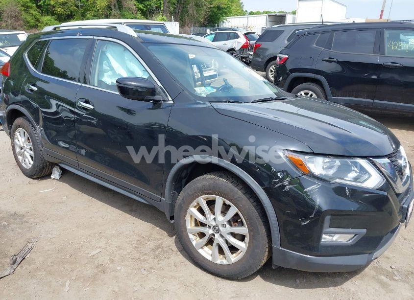 2017 Nissan Rogue SV (VIN JN8AT2MV2HW011530) main photo