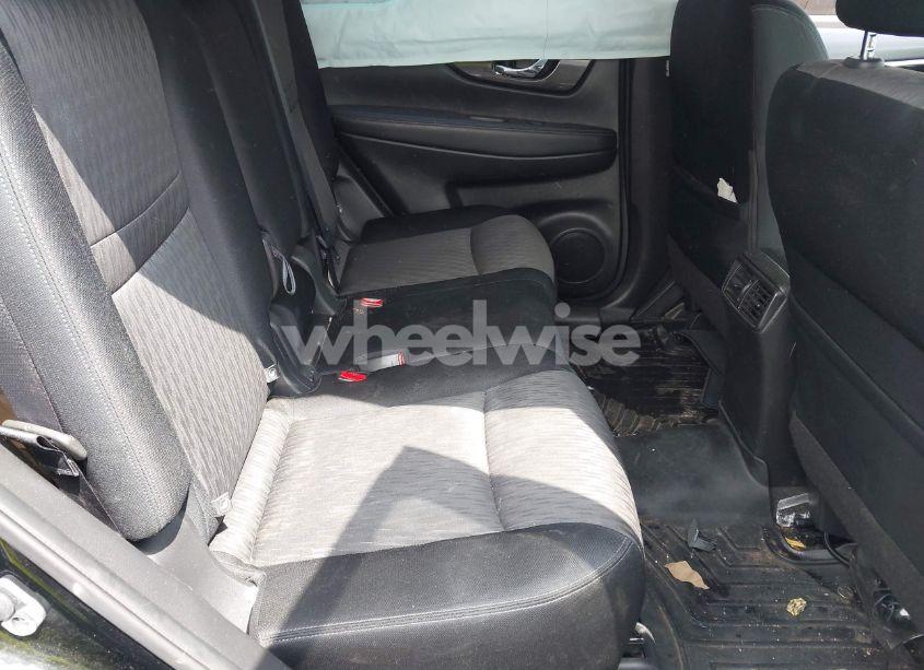 Photo 8 of 2017 Nissan Rogue SV (VIN JN8AT2MV2HW011530)