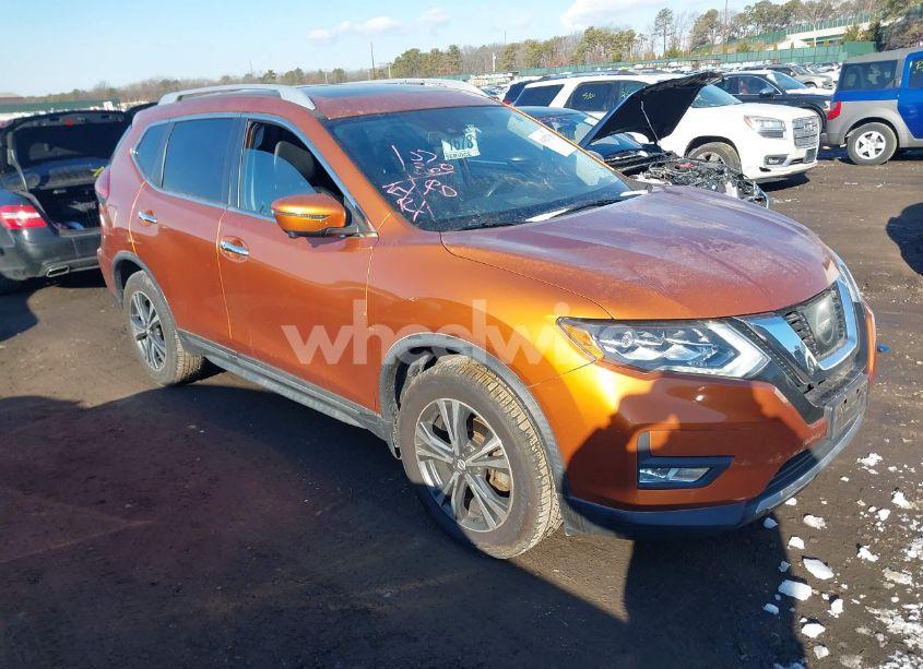 2017 Nissan Rogue SL (VIN JN8AT2MV2HW014699) main photo