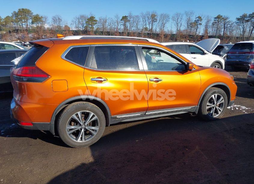 Photo 13 of 2017 Nissan Rogue SL (VIN JN8AT2MV2HW014699)