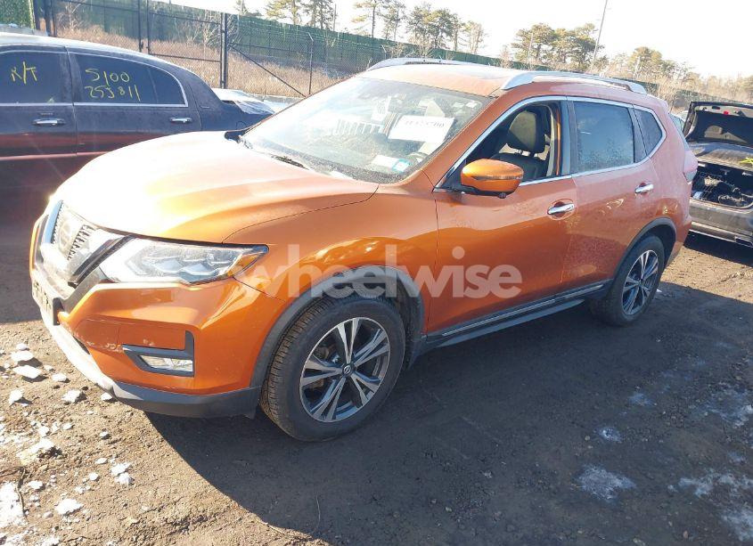 Photo 2 of 2017 Nissan Rogue SL (VIN JN8AT2MV2HW014699)