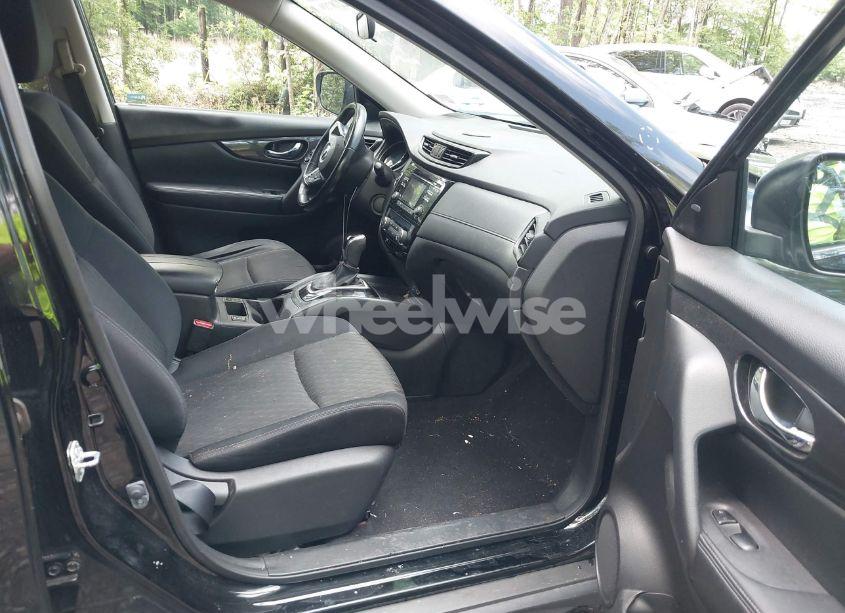 Photo 5 of 2017 Nissan Rogue SV (VIN JN8AT2MV2HW017280)