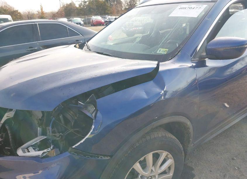 Photo 6 of 2017 Nissan Rogue SV (VIN JN8AT2MV2HW019420)