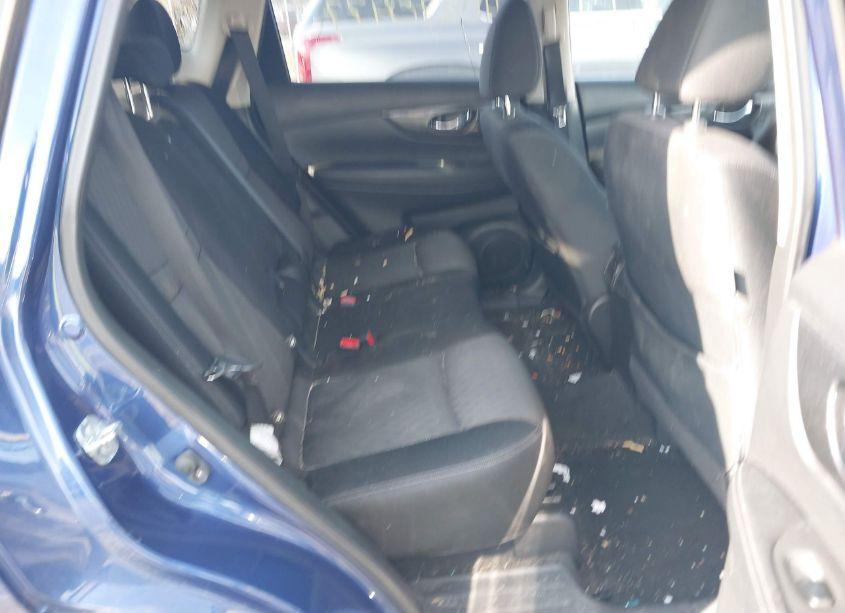 Photo 8 of 2017 Nissan Rogue SV (VIN JN8AT2MV2HW019420)