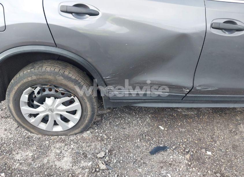 Photo 6 of 2017 Nissan Rogue S (VIN JN8AT2MV2HW255288)