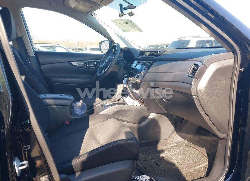 Photo 5 of 2017 Nissan Rogue S (VIN JN8AT2MV2HW262225)