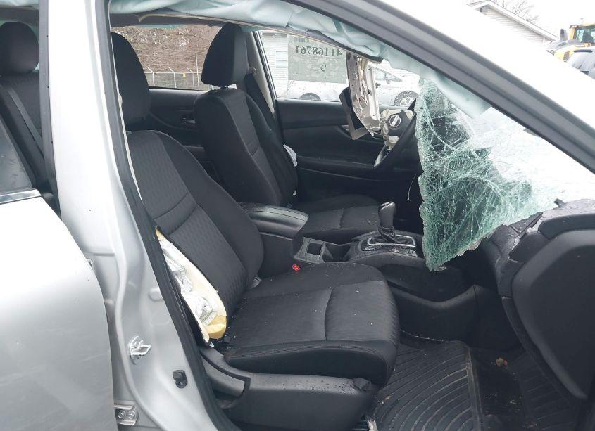 Photo 5 of 2017 Nissan Rogue S (VIN JN8AT2MV2HW263665)