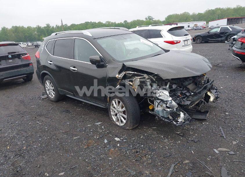 2017 Nissan Rogue SV (VIN JN8AT2MV2HW270440) main photo