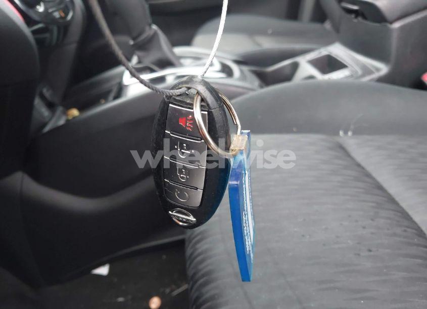 Photo 11 of 2017 Nissan Rogue SV (VIN JN8AT2MV2HW270440)