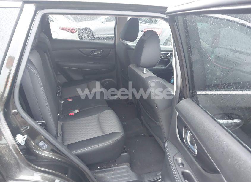 Photo 8 of 2017 Nissan Rogue SV (VIN JN8AT2MV2HW270440)