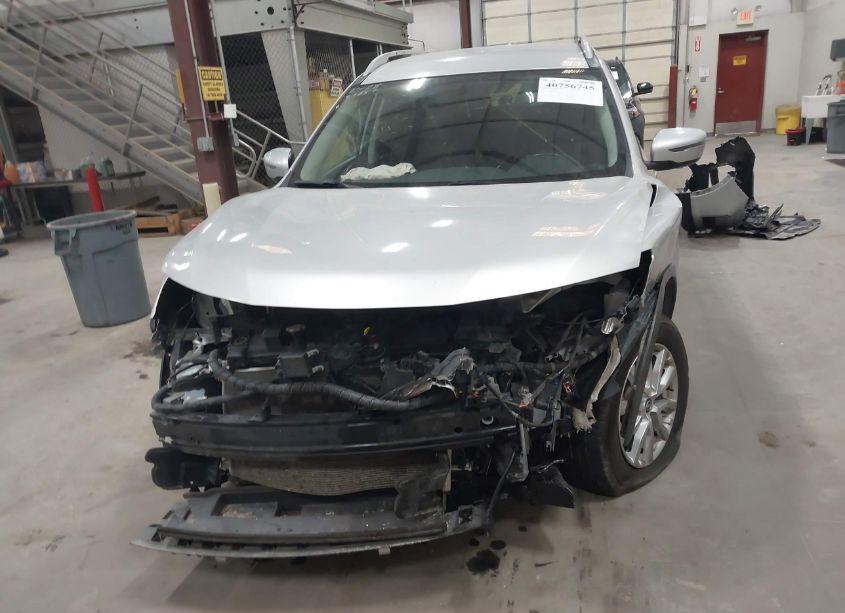 Photo 12 of 2017 Nissan Rogue SV (VIN JN8AT2MV2HW274021)