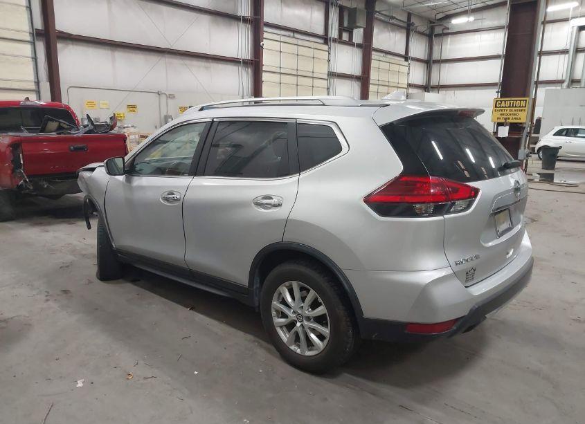 Photo 3 of 2017 Nissan Rogue SV (VIN JN8AT2MV2HW274021)