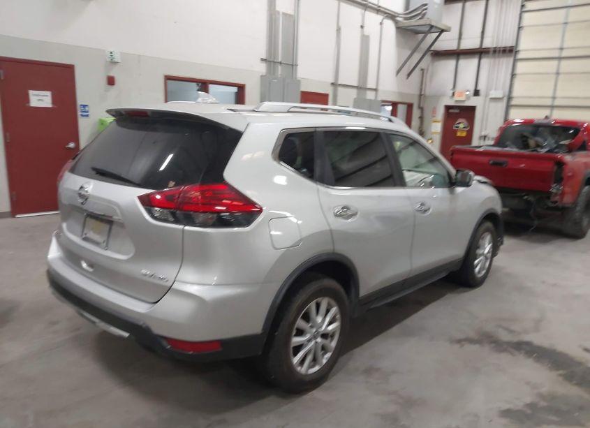 Photo 4 of 2017 Nissan Rogue SV (VIN JN8AT2MV2HW274021)