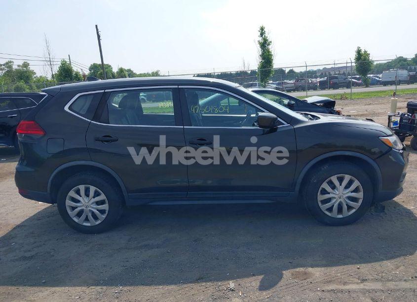 Photo 13 of 2017 Nissan Rogue S (VIN JN8AT2MV2HW274696)