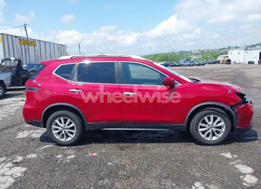 Photo 14 of 2017 Nissan Rogue SV (VIN JN8AT2MV2HW285388)