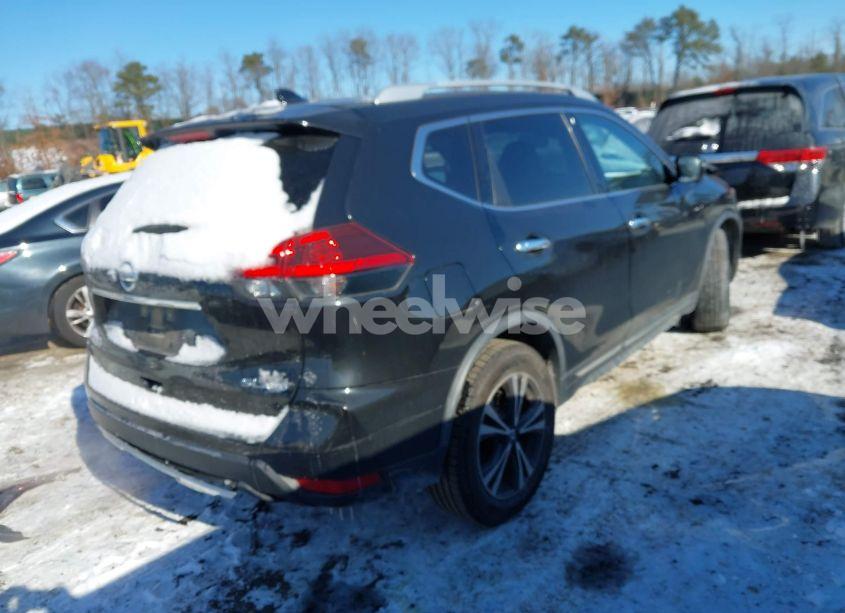 Photo 4 of 2018 Nissan Rogue SL (VIN JN8AT2MV2JW304530)