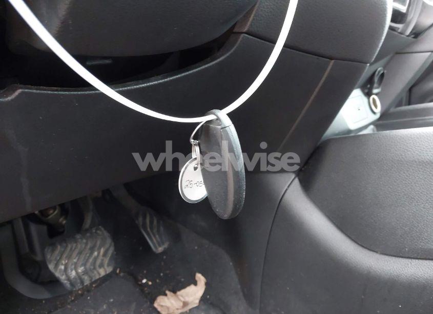 Photo 11 of 2018 Nissan Rogue SV (VIN JN8AT2MV2JW305810)