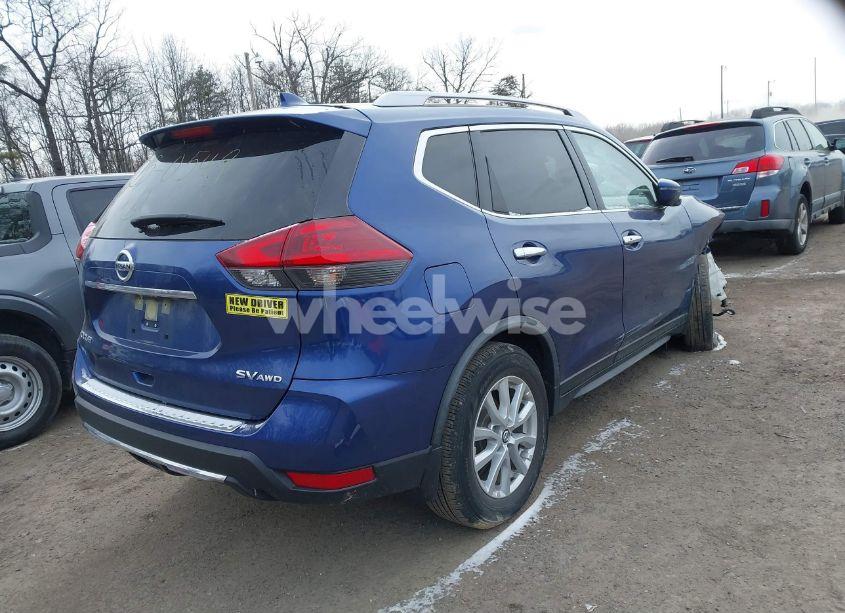 Photo 4 of 2018 Nissan Rogue SV (VIN JN8AT2MV2JW305810)