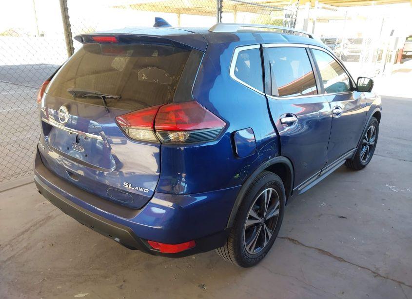 Photo 4 of 2018 Nissan Rogue SL (VIN JN8AT2MV2JW314118)