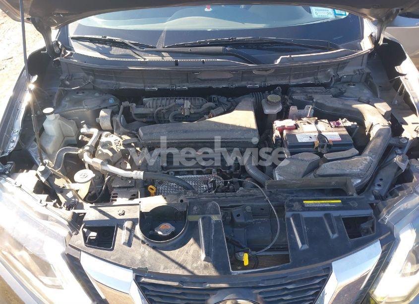 Photo 10 of 2019 Nissan Rogue SV (VIN JN8AT2MV2KW372859)