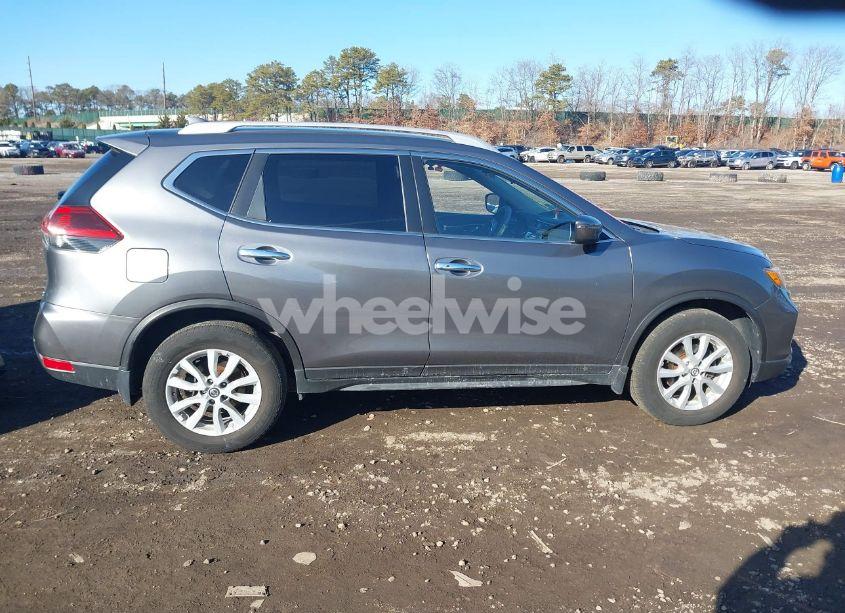 Photo 13 of 2019 Nissan Rogue SV (VIN JN8AT2MV2KW372859)