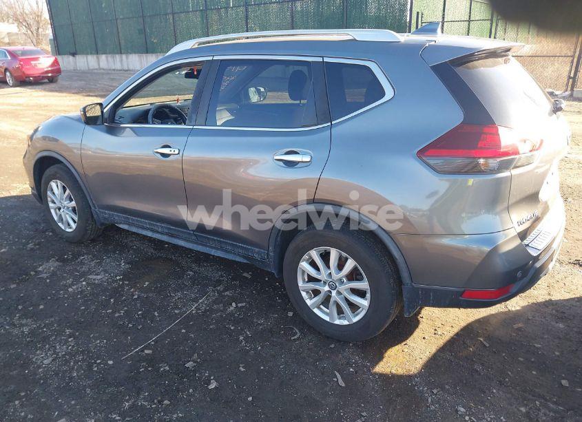 Photo 3 of 2019 Nissan Rogue SV (VIN JN8AT2MV2KW372859)