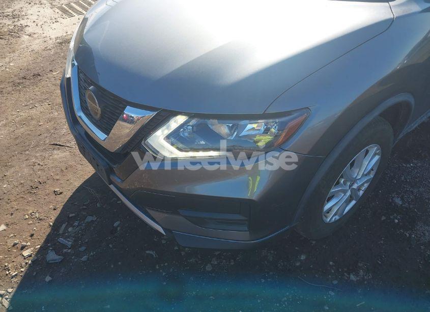 Photo 6 of 2019 Nissan Rogue SV (VIN JN8AT2MV2KW372859)