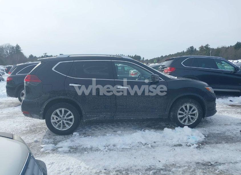 Photo 13 of 2019 Nissan Rogue SV (VIN JN8AT2MV2KW380041)