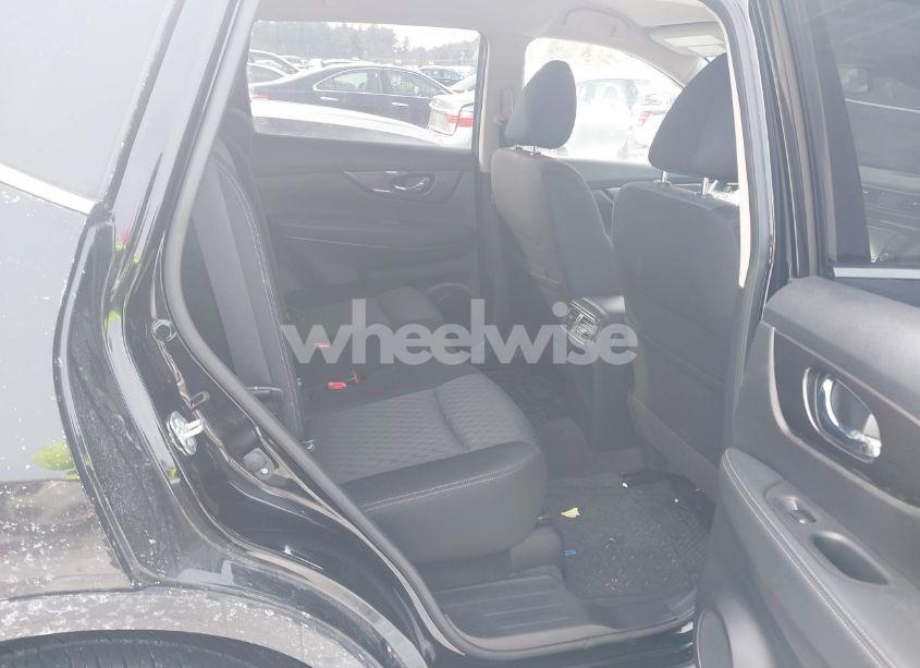 Photo 8 of 2019 Nissan Rogue SV (VIN JN8AT2MV2KW380041)