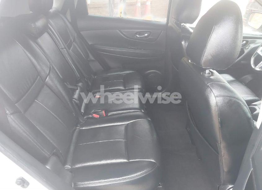 Photo 8 of 2019 Nissan Rogue SV (VIN JN8AT2MV2KW389810)