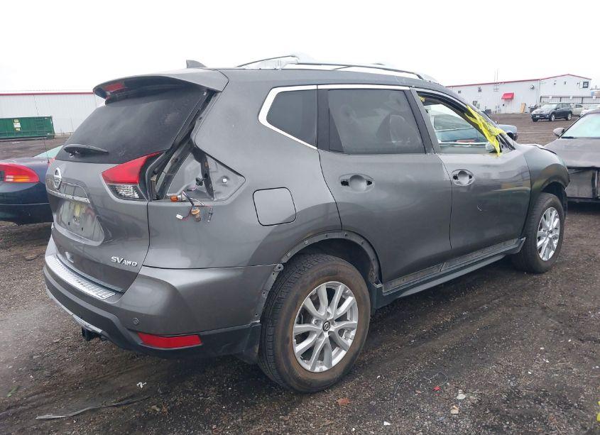 Photo 4 of 2019 Nissan Rogue SV (VIN JN8AT2MV2KW391119)