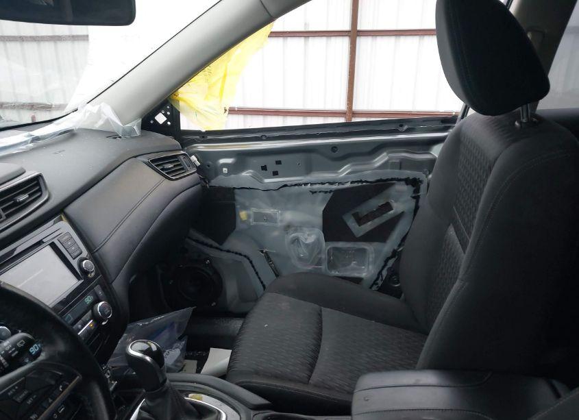 Photo 5 of 2019 Nissan Rogue SV (VIN JN8AT2MV2KW391119)