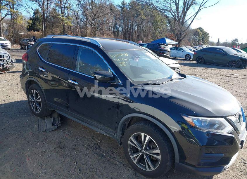 Photo 13 of 2019 Nissan Rogue SV (VIN JN8AT2MV2KW395297)