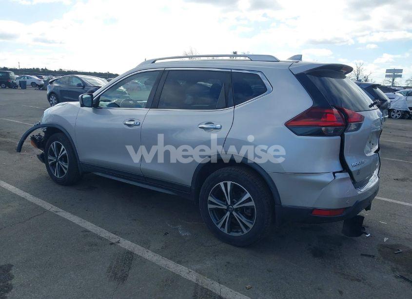 Photo 3 of 2020 Nissan Rogue SV INTELLIGENT AWD (VIN JN8AT2MV2LW135810)