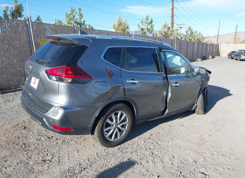 Photo 4 of 2020 Nissan Rogue SV INTELLIGENT AWD (VIN JN8AT2MV2LW138982)