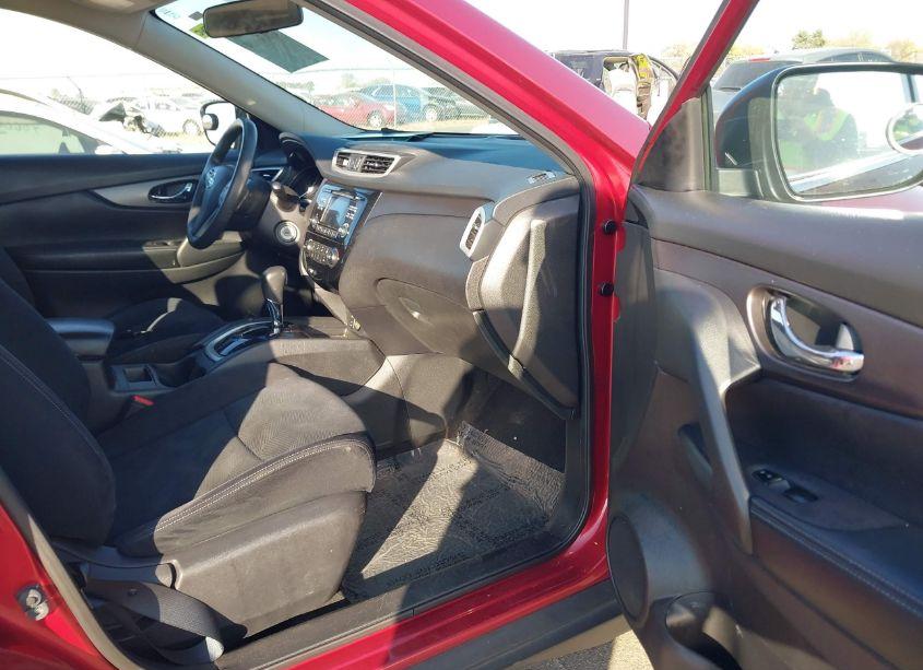 Photo 5 of 2016 Nissan Rogue S (VIN JN8AT2MV3GW147020)