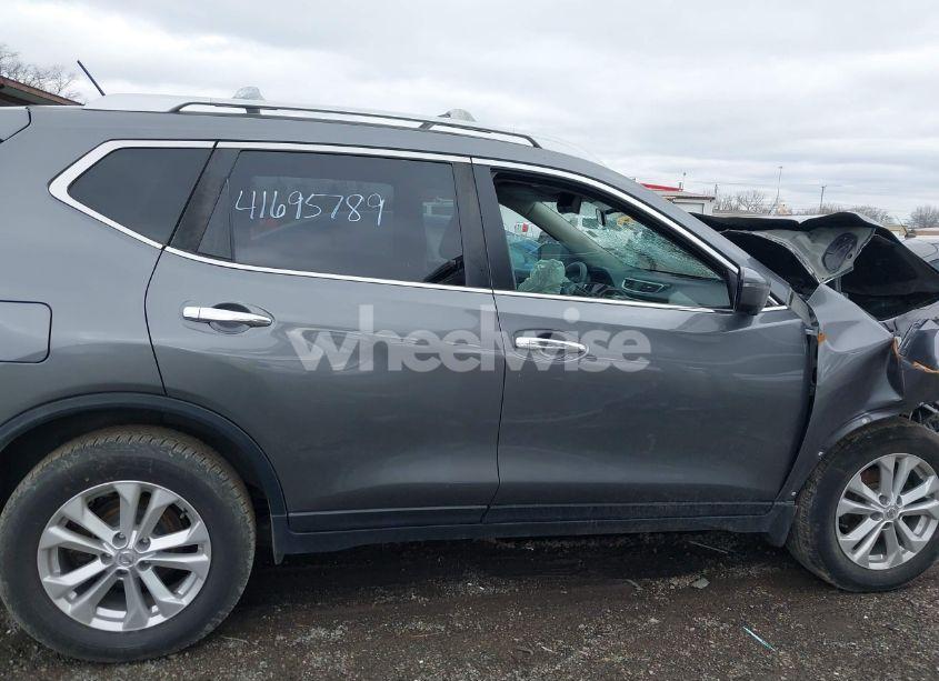 Photo 13 of 2016 Nissan Rogue SV (VIN JN8AT2MV3GW152928)