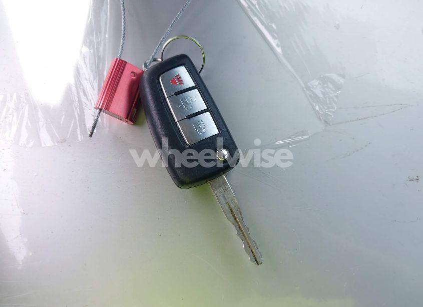 Photo 11 of 2016 Nissan Rogue S (VIN JN8AT2MV3GW153917)