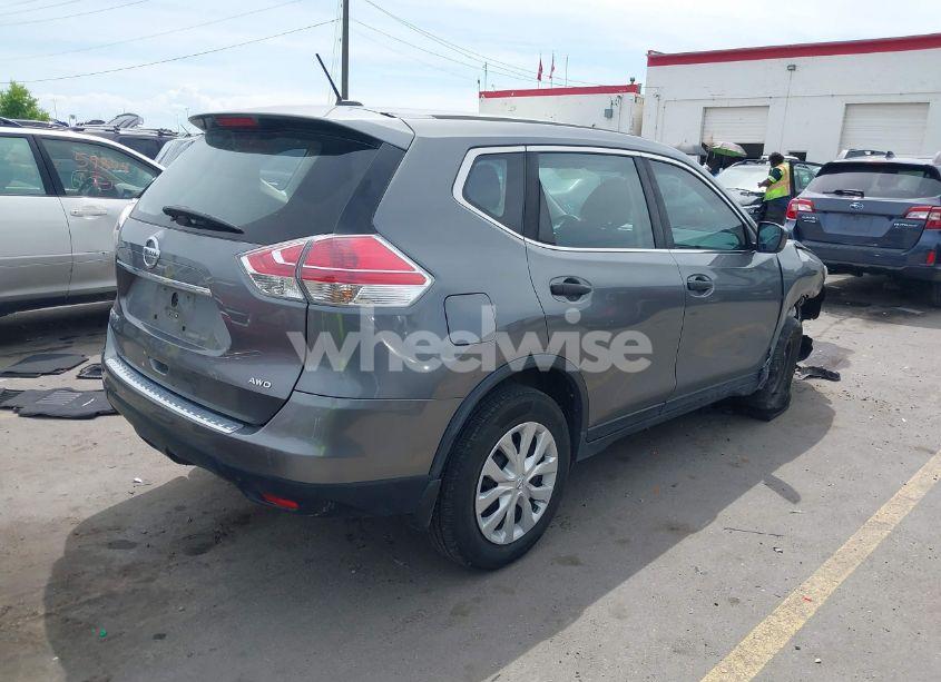 Photo 4 of 2016 Nissan Rogue S (VIN JN8AT2MV3GW153917)