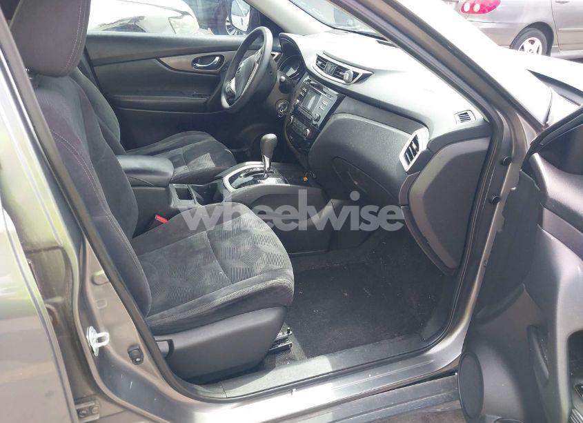 Photo 5 of 2016 Nissan Rogue S (VIN JN8AT2MV3GW153917)