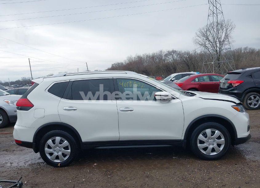 Photo 13 of 2017 Nissan Rogue S (VIN JN8AT2MV3HW003176)