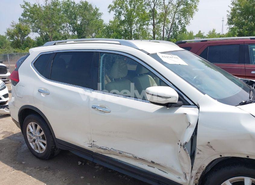 Photo 13 of 2017 Nissan Rogue SV (VIN JN8AT2MV3HW006126)