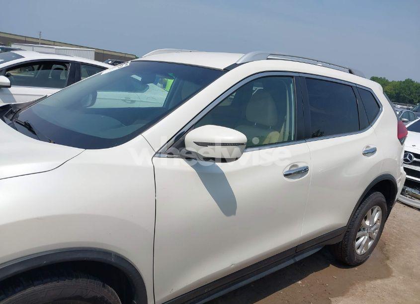 Photo 14 of 2017 Nissan Rogue SV (VIN JN8AT2MV3HW006126)