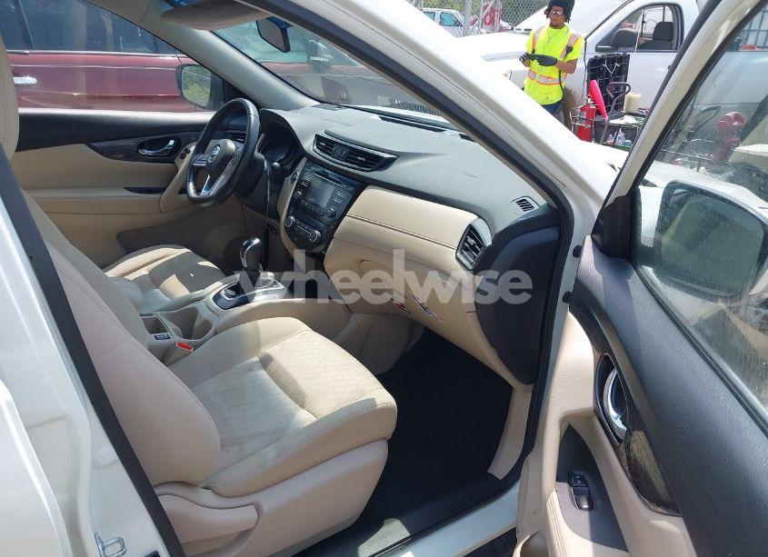 Photo 5 of 2017 Nissan Rogue SV (VIN JN8AT2MV3HW006126)