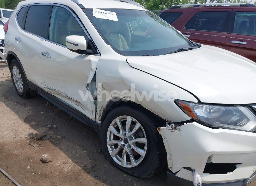 Photo 6 of 2017 Nissan Rogue SV (VIN JN8AT2MV3HW006126)