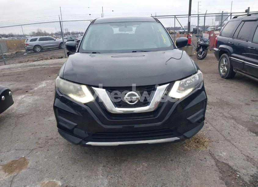 Photo 13 of 2017 Nissan Rogue S (VIN JN8AT2MV3HW013366)