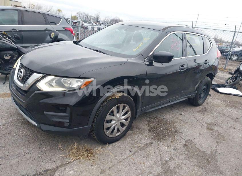 Photo 2 of 2017 Nissan Rogue S (VIN JN8AT2MV3HW013366)