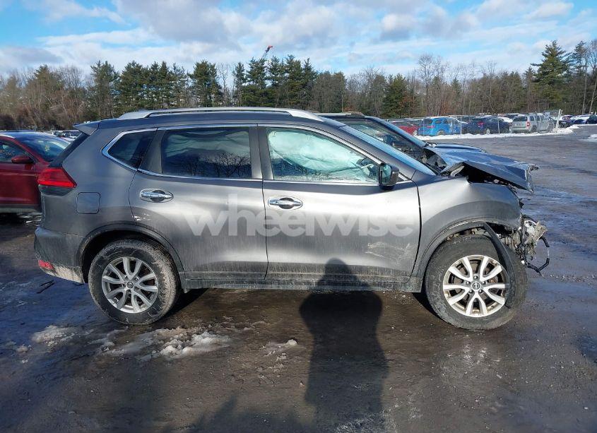 Photo 13 of 2017 Nissan Rogue SV (VIN JN8AT2MV3HW023167)