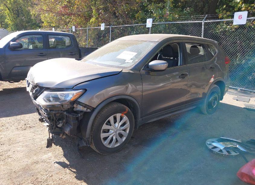 Photo 2 of 2017 Nissan Rogue S (VIN JN8AT2MV3HW025162)